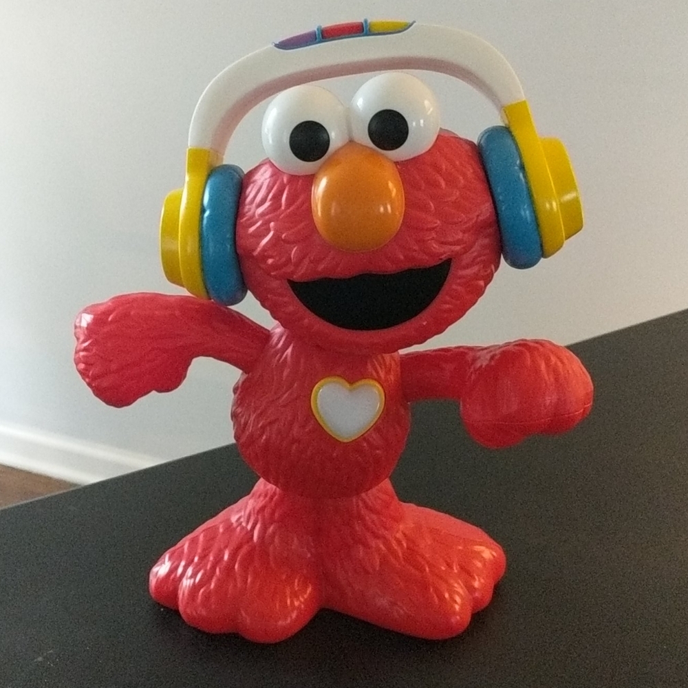"Let's Dance Elmo'